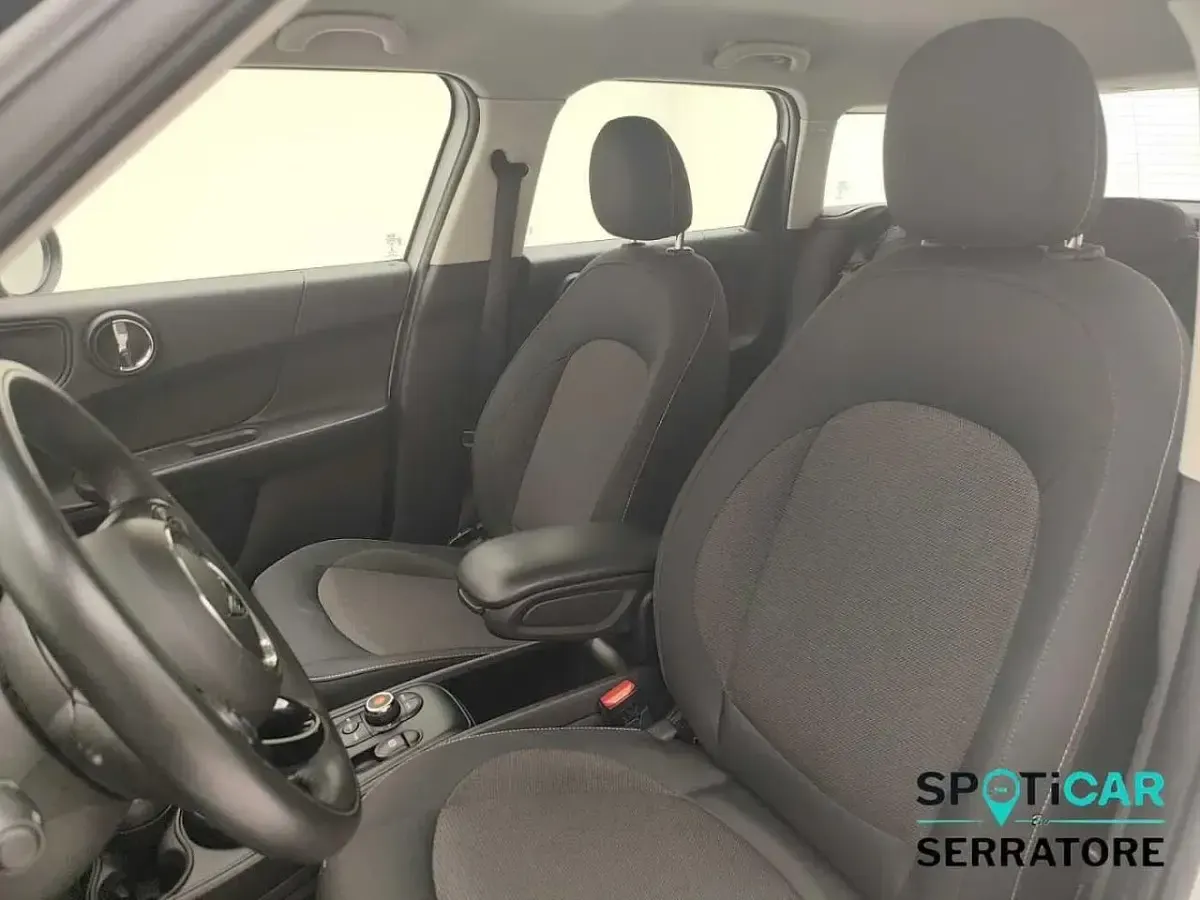 Begagnad Mini One D 116 HK (85 kW) 2020 Vit Halvkombi