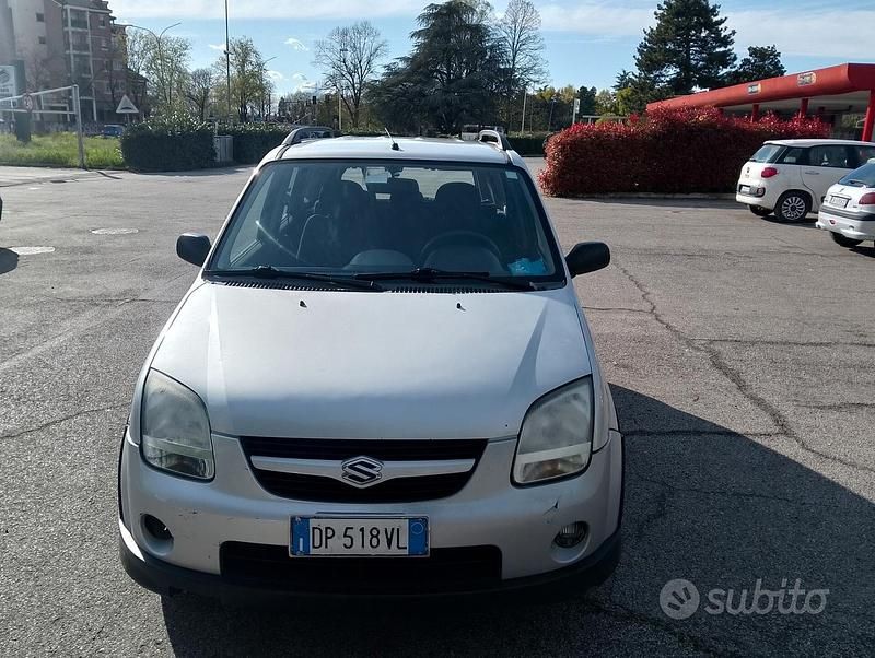 Usata Suzuki Ignis 99 CV (72 kW) 2008 Grigio Utilitaria