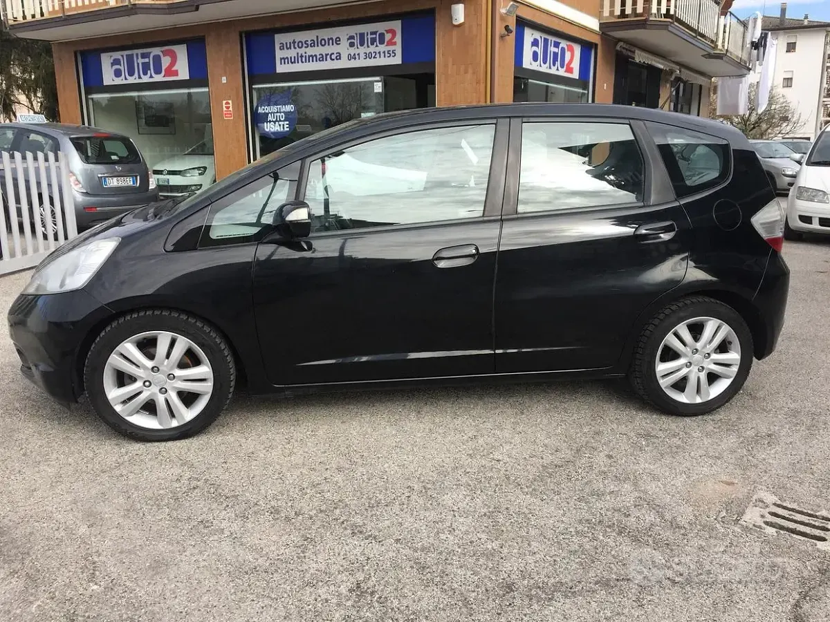 Usata Honda Jazz Executive 90 CV (66 kW) 2009 Nero Utilitaria