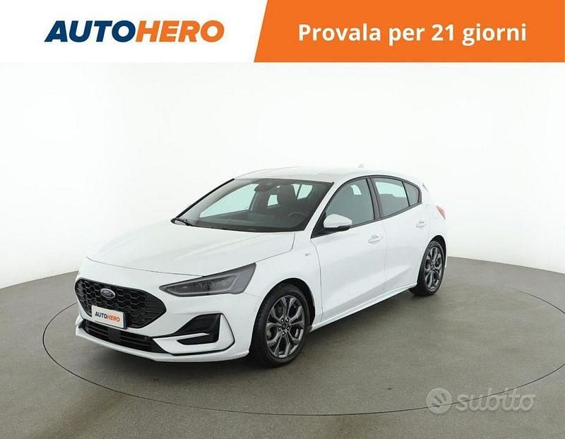 Bianco Usata 2023 Ford Focus ST-Line Tre volumi | 20.699 € (Buon prezzo) - Immagine 1/2