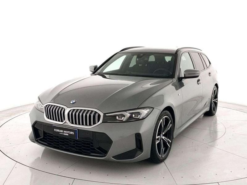 Usata BMW 318 M Sport 150 CV (110 kW) 2025 Skyscraper grey metalizzato Station wagon