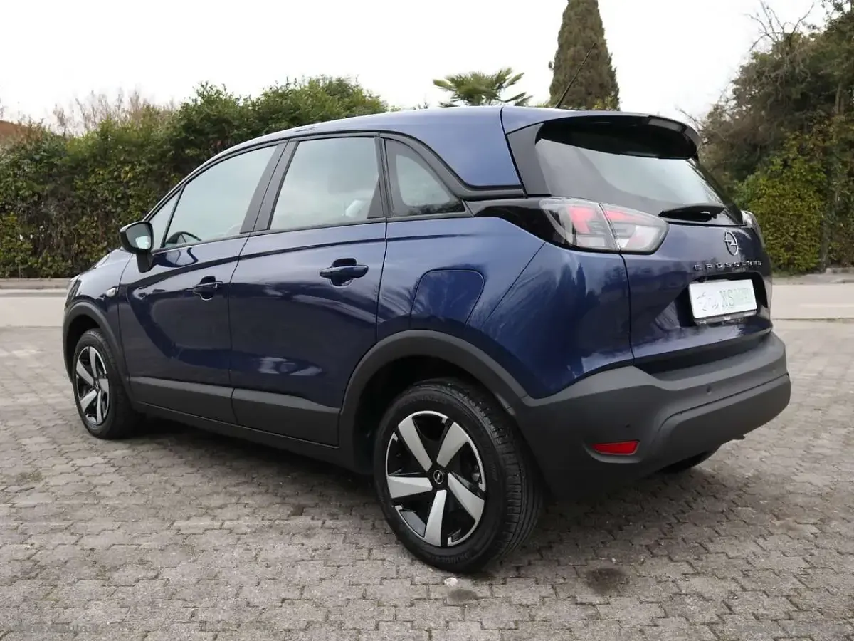 Usata Opel Crossland X Elegance 110 CV (80 kW) 2023 Blu/azzurro SUV