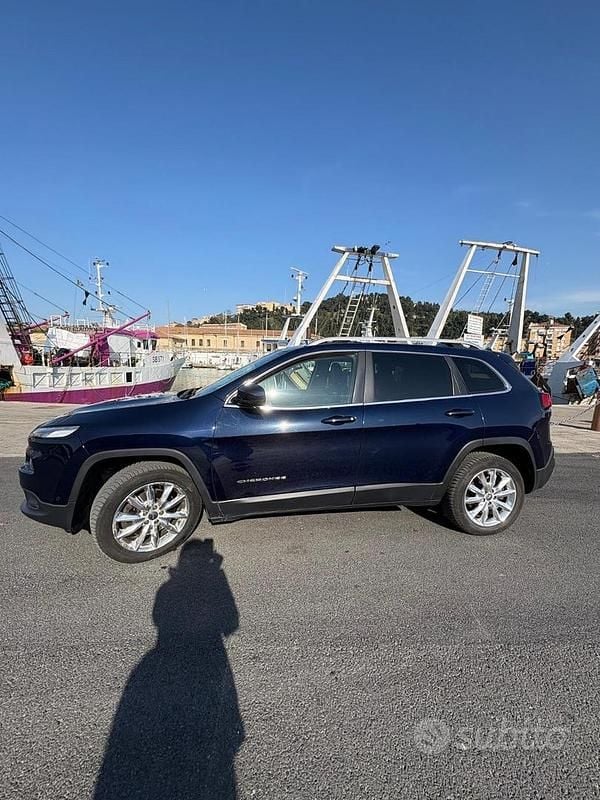 Usata Jeep Cherokee Limited 150 CV (110 kW) 2014 Blu/azzurro SUV