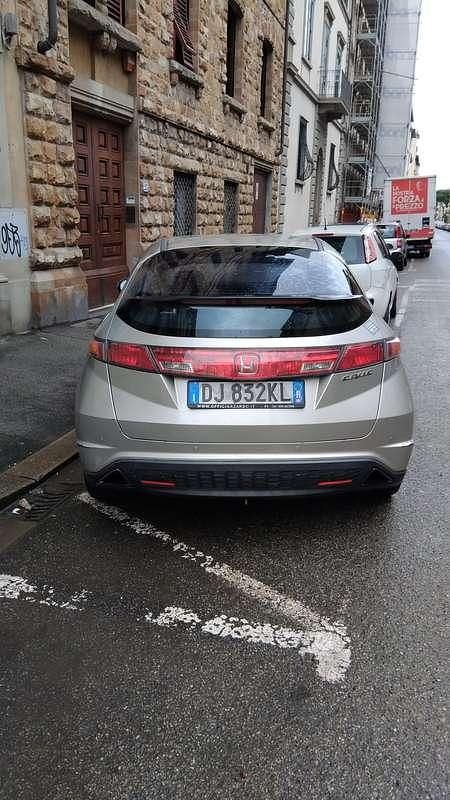 Usata Honda Civic 140 CV (102 kW) 2007 Argento