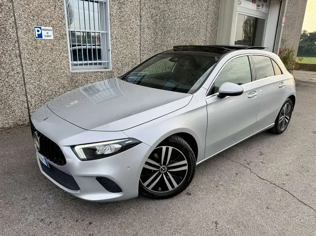 Usata Mercedes A200 163 CV (119 kW) 2022 Argento Berlina