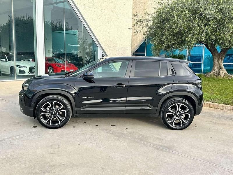Usata Jeep Avenger EV Summit 61 kW (84 CV) 2024 Nero SUV
