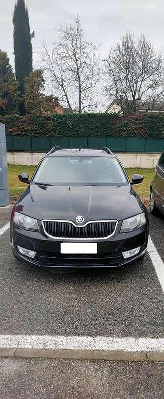 Usata Skoda Octavia Style 110 CV (80 kW) 2016 Nero Utilitaria
