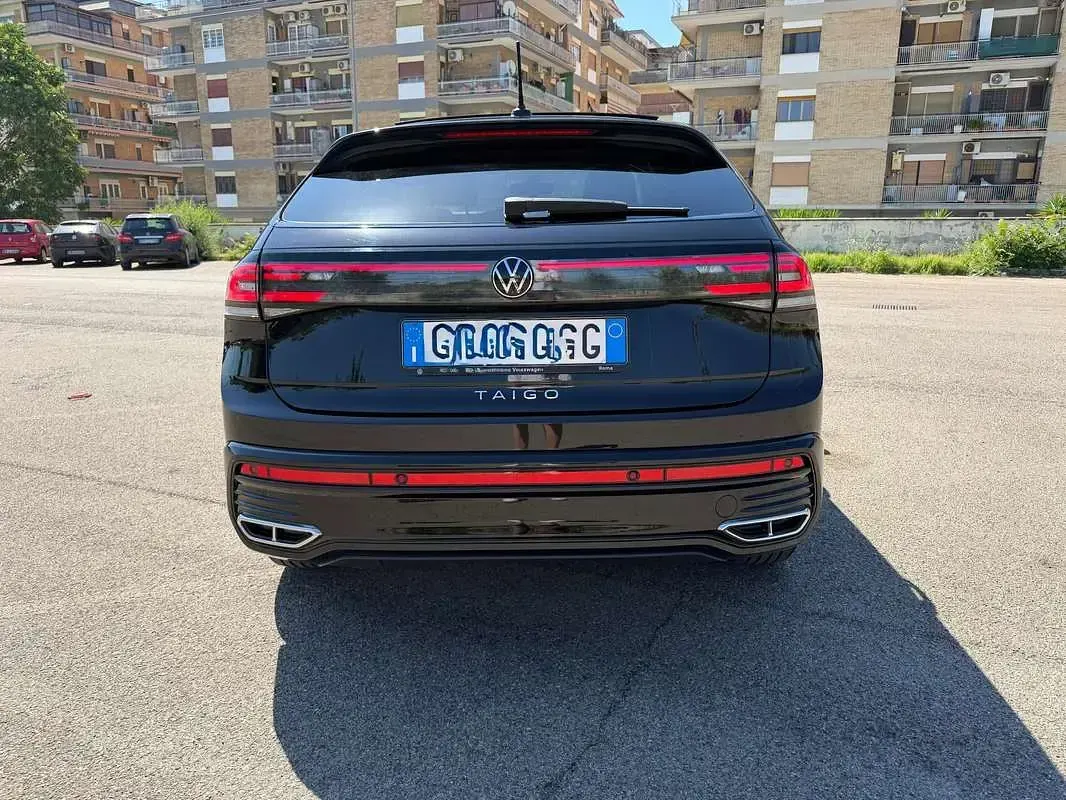 Usata VW Taigo R-line 110 CV (80 kW) 2022 Nero SUV