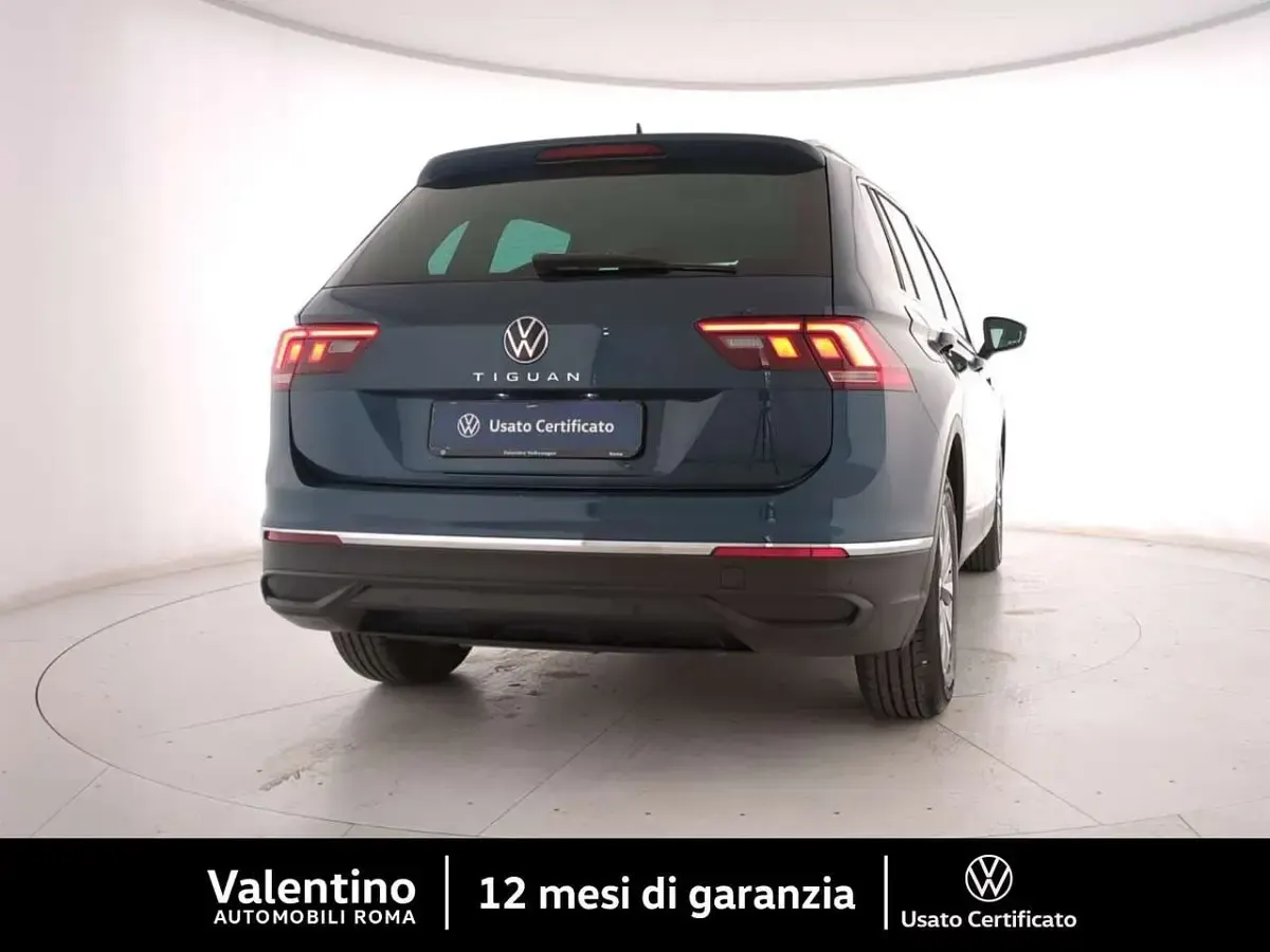 Usata VW Tiguan Life 122 CV (89 kW) 2023 Blu/azzurro SUV