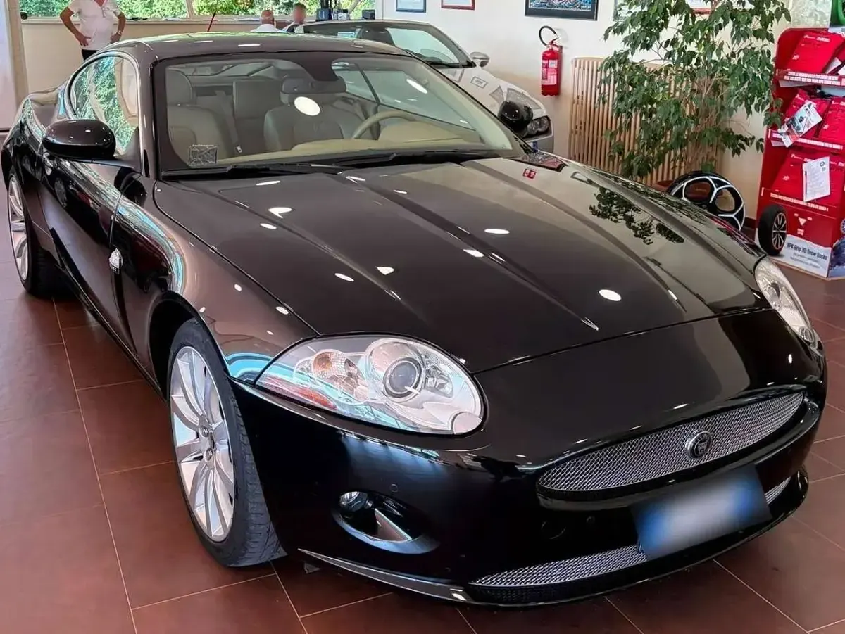Usata Jaguar XK 258 CV (189 kW) 2009 Nero Coupé