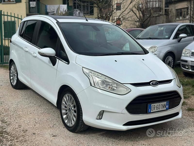 Usata Ford B-MAX Individual 95 CV (69 kW) 2013 Bianco Monovolume