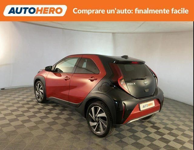 Usata Toyota Aygo X Lounge 72 CV (52 kW) 2022 Rosso SUV