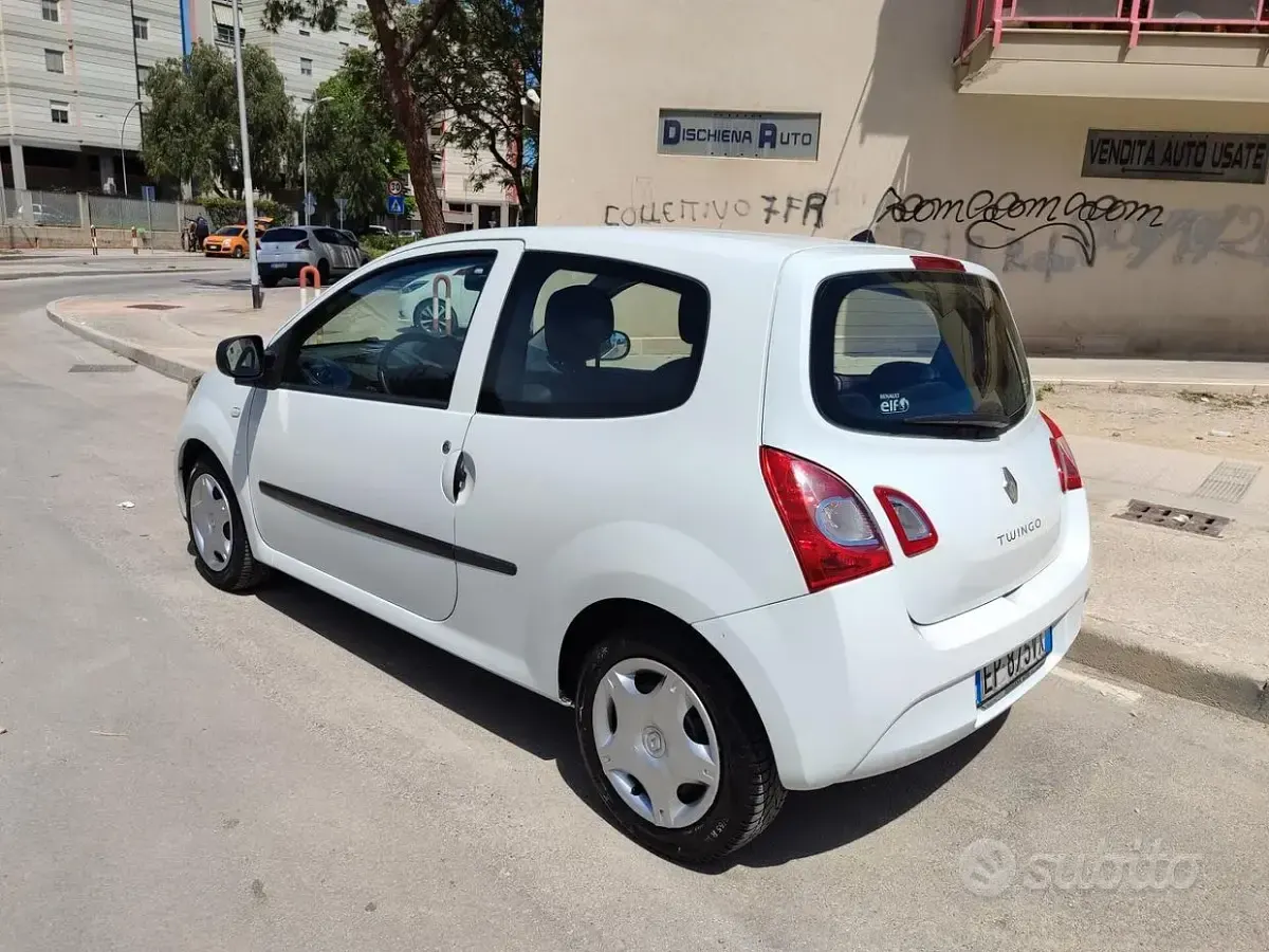 Usata Renault Twingo 75 CV (55 kW) 2013 Bianco Utilitaria