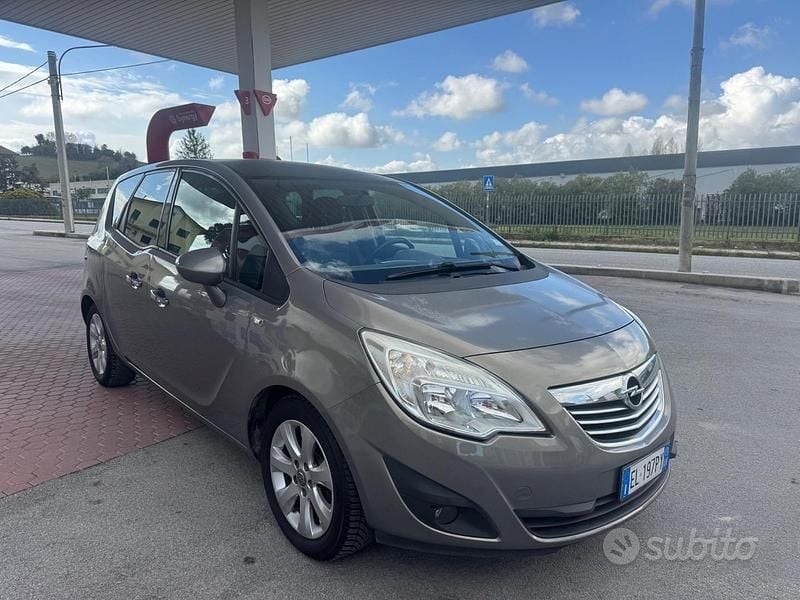 Usata Opel Meriva Cosmo 120 CV (88 kW) 2011 Monovolume