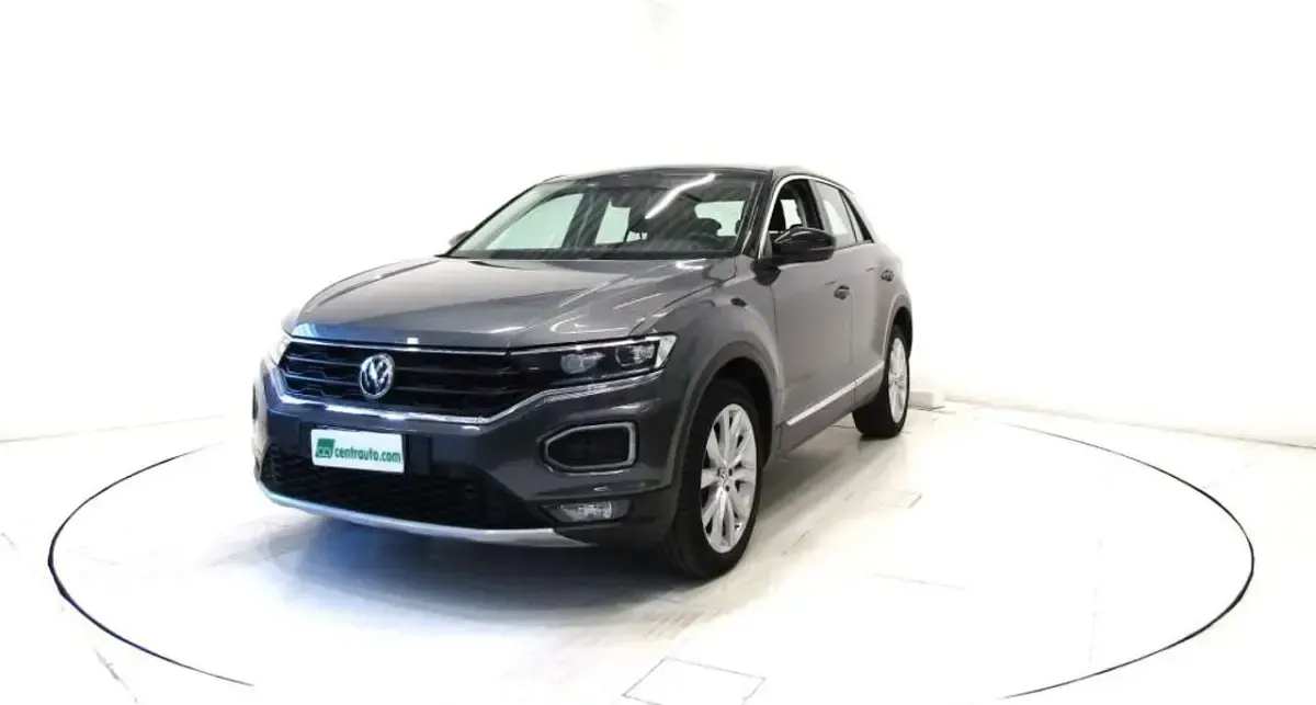 Usata VW T-Roc Advance 150 CV (110 kW) 2020 Grigio/nero SUV