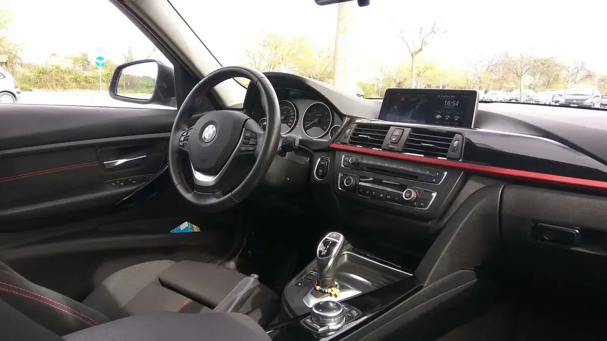 Usata BMW 320 Sport Line 184 CV (135 kW) 2013 Station wagon