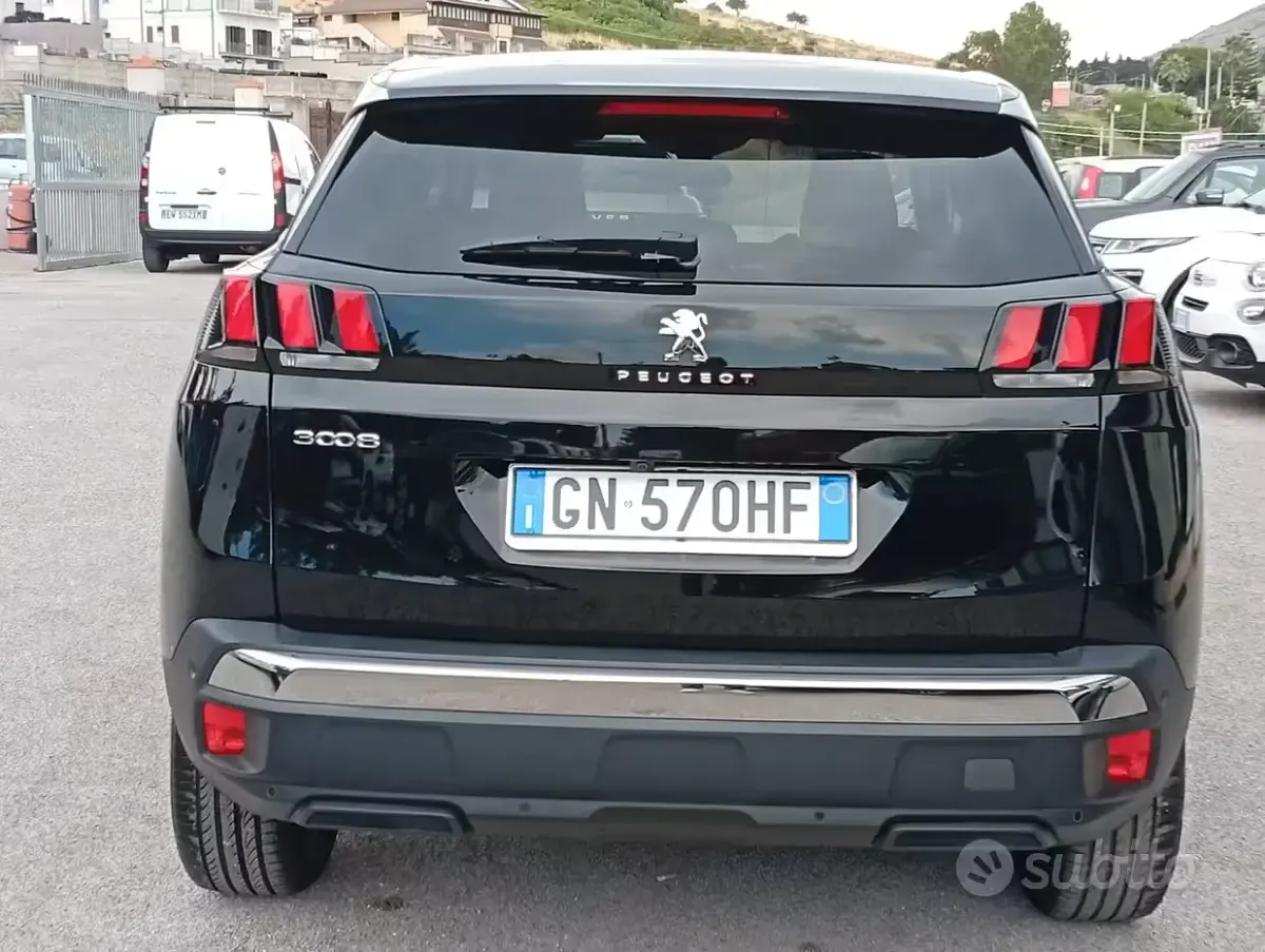 Usata Peugeot 3008 Active 131 CV (96 kW) 2023 Nero SUV