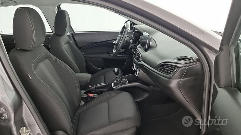 Usata Fiat Tipo City Life 131 CV (96 kW) 2021 Grigio Station wagon