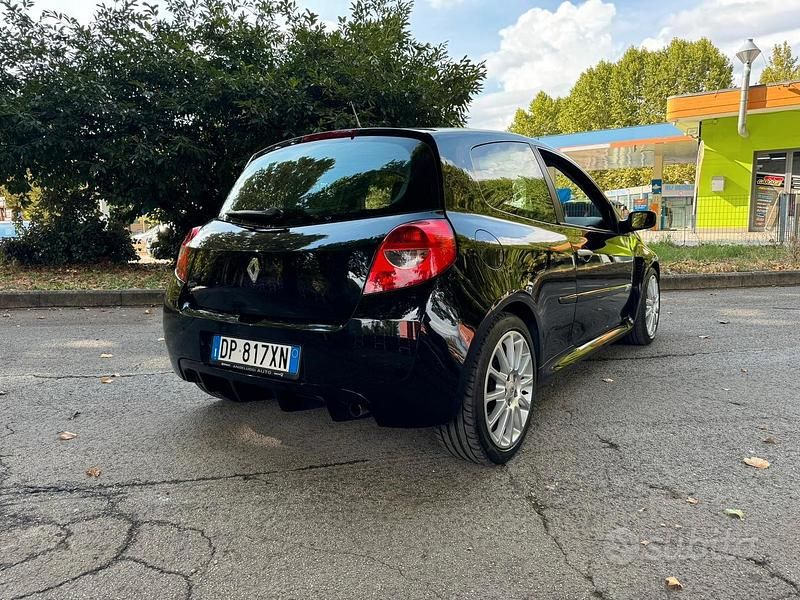 Usata Renault Clio R.S. R.S. 200 CV (147 kW) 2008 Nero Utilitaria