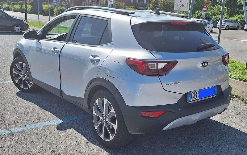 Usata Kia Stonic 100 CV (73 kW) 2020 Grigio SUV