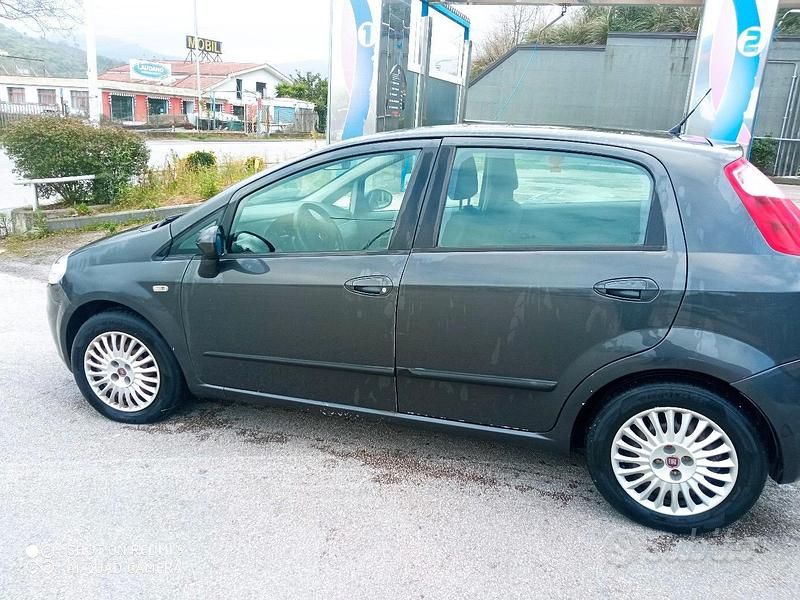 Usata Fiat Grande Punto 2009 Grigio Utilitaria