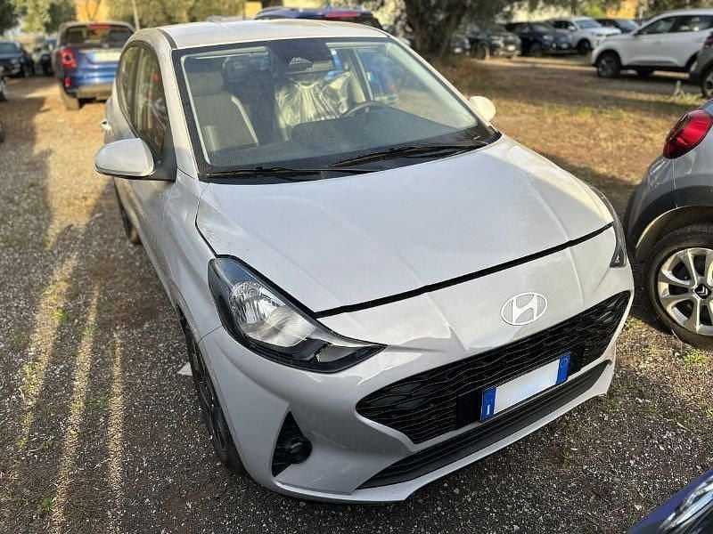 Usata Hyundai i10 63 CV (46 kW) 2024 Grigio Utilitaria