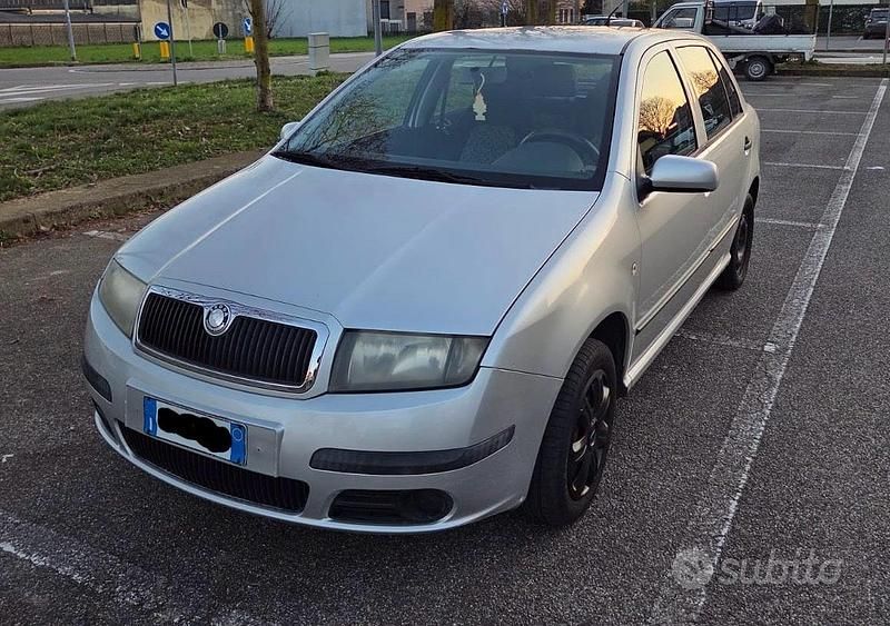 Usata Skoda Fabia 2005 Grigio Utilitaria