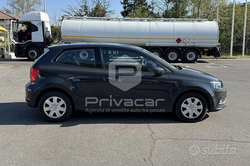 Usata VW Polo Trendline 74 CV (54 kW) 2016 Grigio Utilitaria