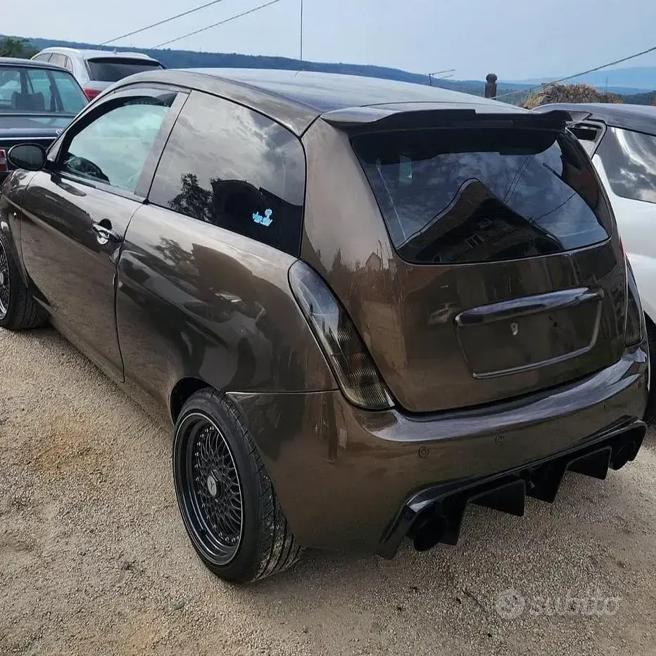 Usata Lancia Ypsilon 75 CV (55 kW) 2007 Utilitaria