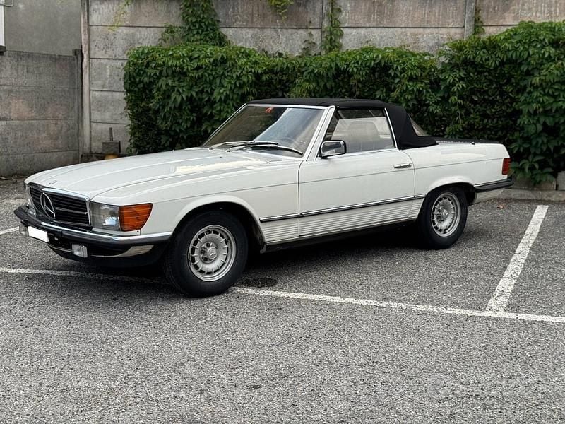 Usata Mercedes SL500 306 CV (225 kW) 1981 Bianco Cabrio