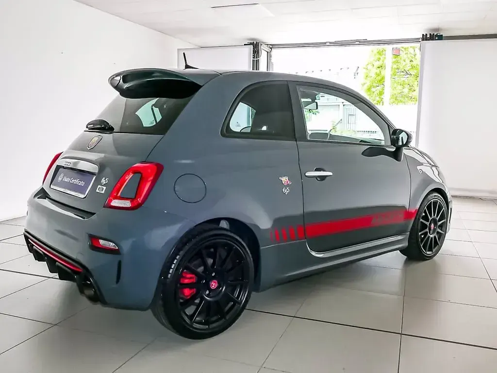 Usata Abarth 695 165 CV (121 kW) 2018 Grigio Utilitaria