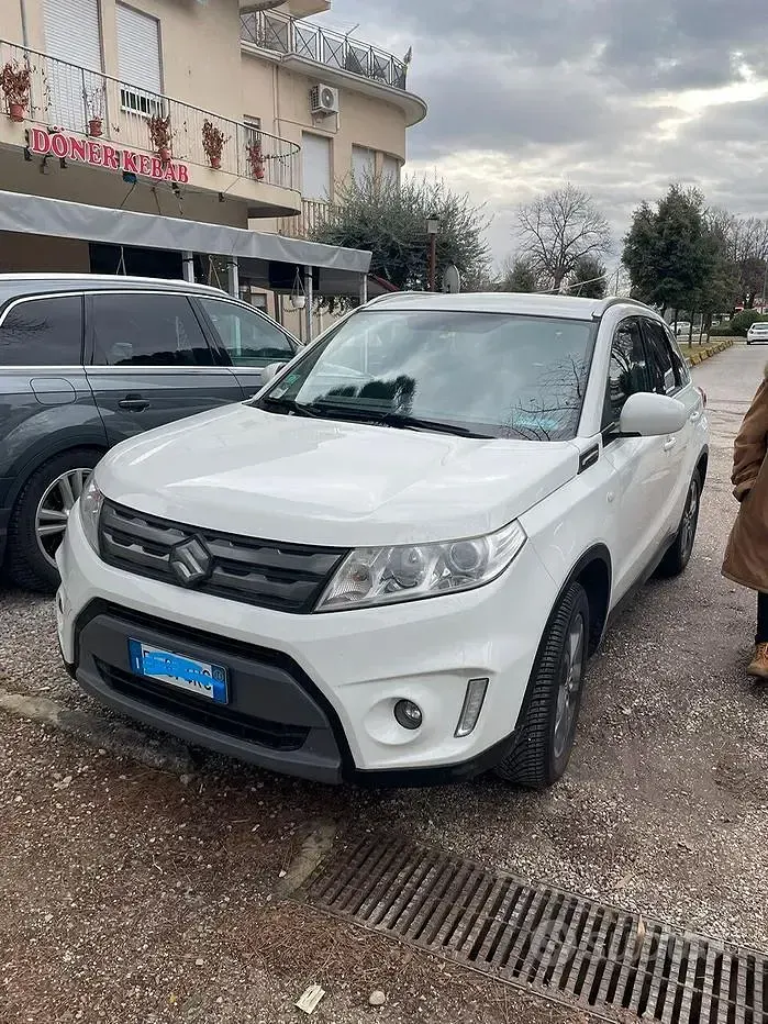 Usata Suzuki Vitara Cool 120 CV (88 kW) 2016 Bianco SUV