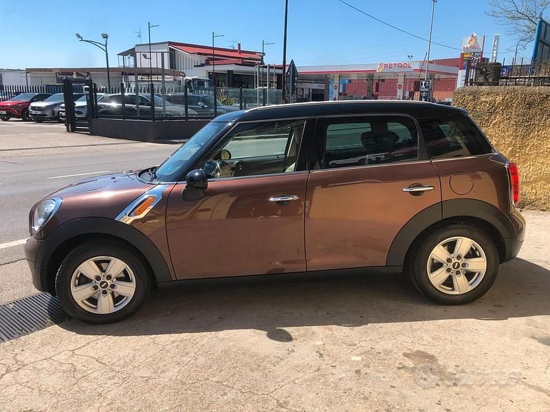 Usata Mini Countryman 111 CV (81 kW) 2016 Marrone SUV
