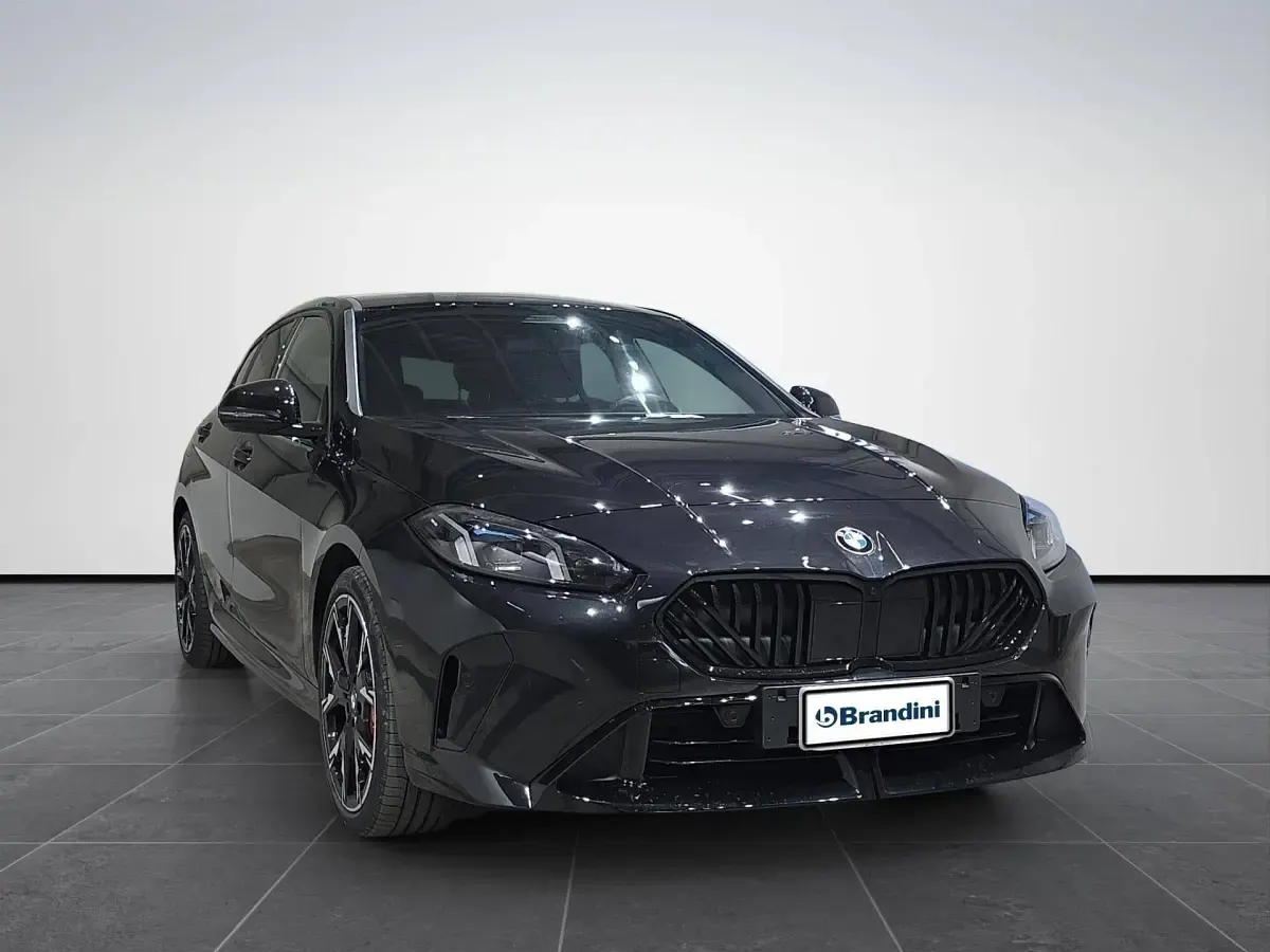 Usata BMW 120 150 CV (110 kW) 2025 Black sapphire metallizzato Utilitaria