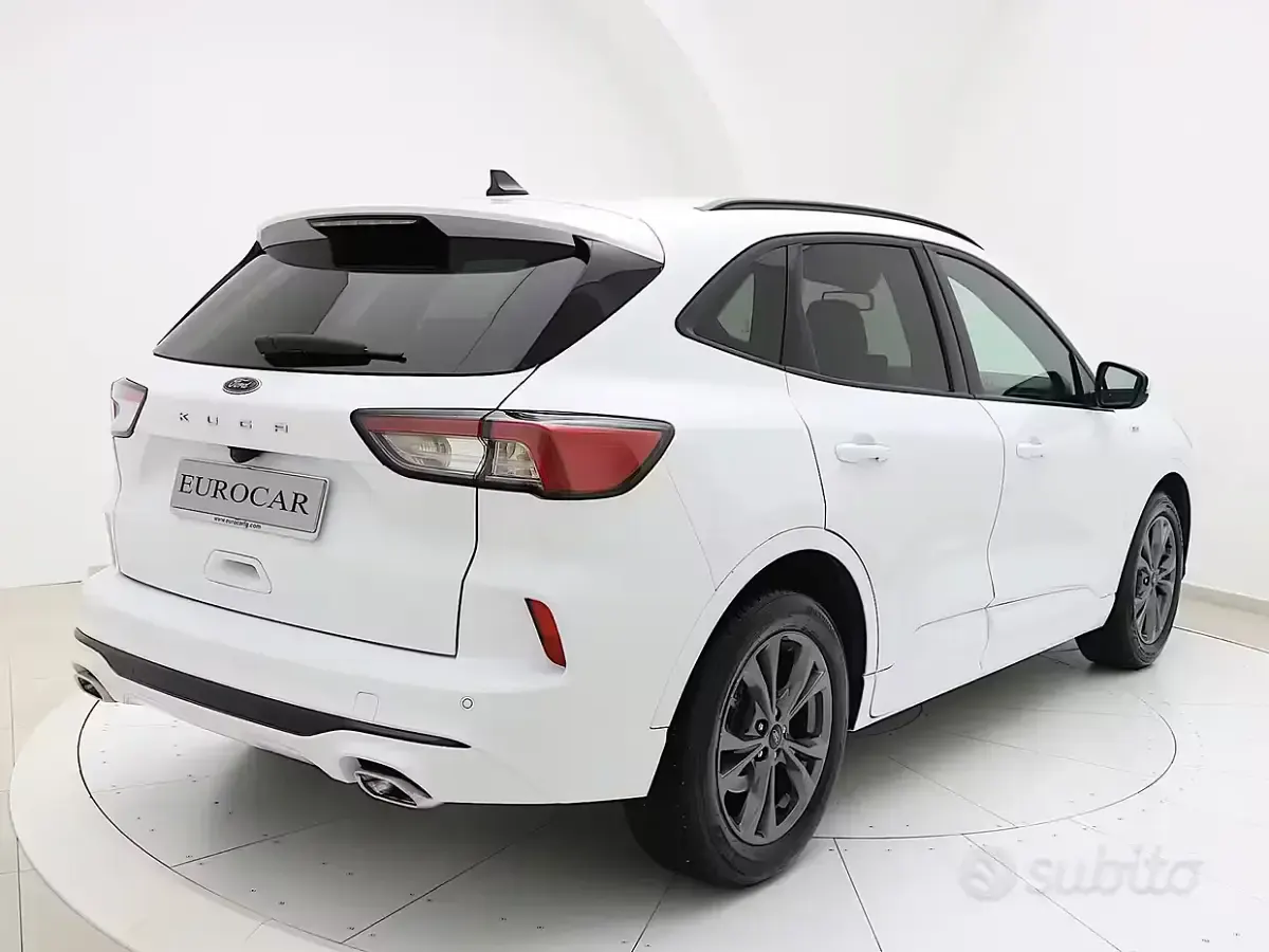 Usata Ford Kuga ST-Line 120 CV (88 kW) 2022 Bianco SUV