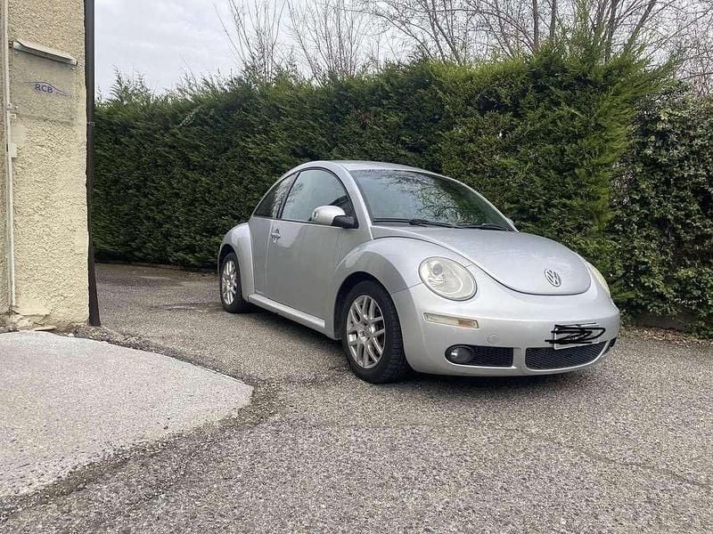 Usata VW New Beetle 105 CV (77 kW) 2006 Utilitaria
