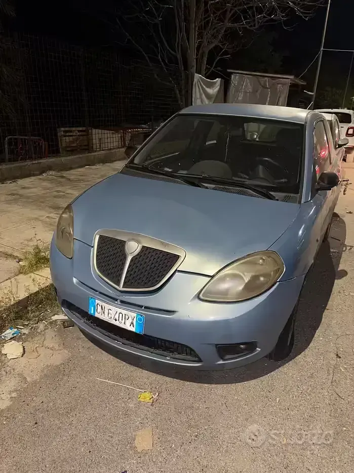 Usata Lancia Ypsilon 60 CV (44 kW) 2004 Utilitaria