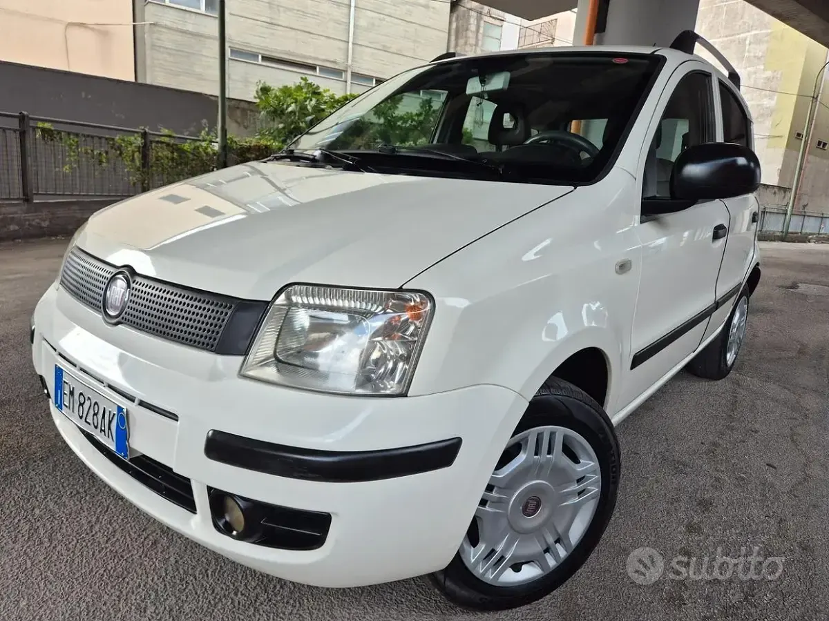 Usata Fiat Panda 69 CV (50 kW) 2012 Bianco Utilitaria