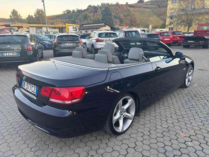 Usata BMW 320 Cabriolet 170 CV (125 kW) 2007 Blu Cabrio