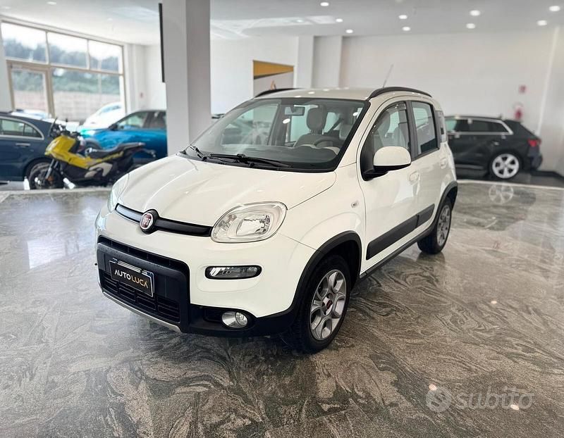 Usata Fiat Panda Trekking 80 CV (58 kW) 2016 Bianco Utilitaria