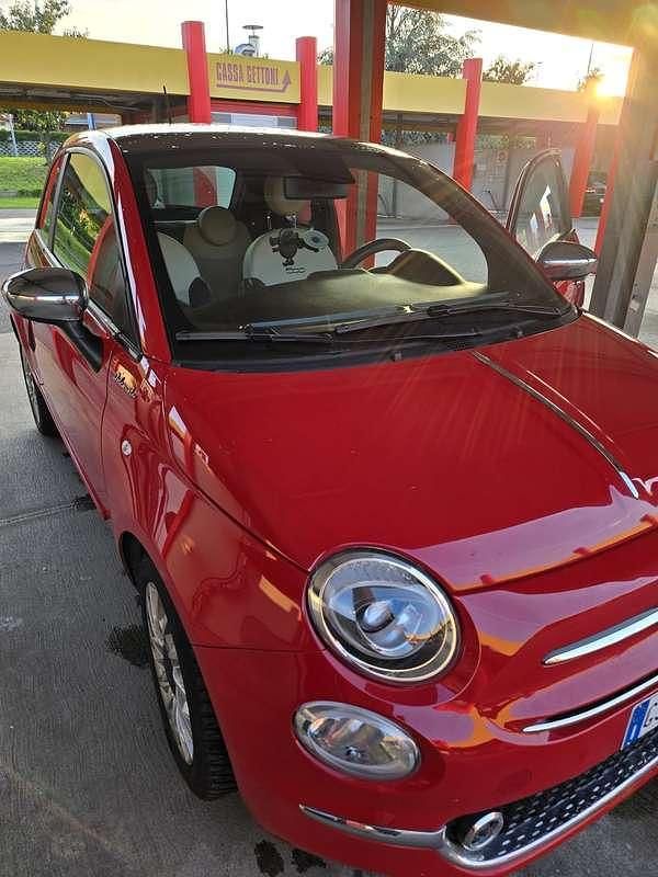 Usata Fiat 500 Dolcevita 69 CV (50 kW) 2022 Rosso Utilitaria