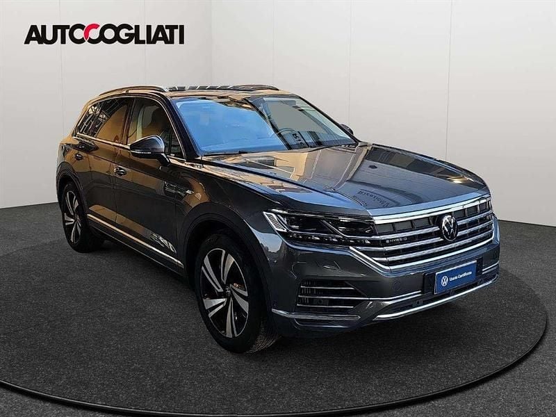 Usata VW Touareg Elegance 381 CV (280 kW) 2022 Grigio SUV