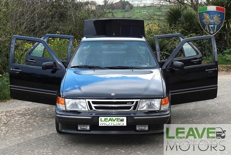 Begagnad Saab 9000 175 HK (128 kW) 1989 Svart Sedan
