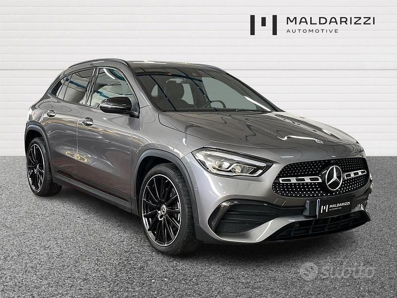 Usata Mercedes GLA200 Premium 150 CV (110 kW) 2023 Grigio SUV