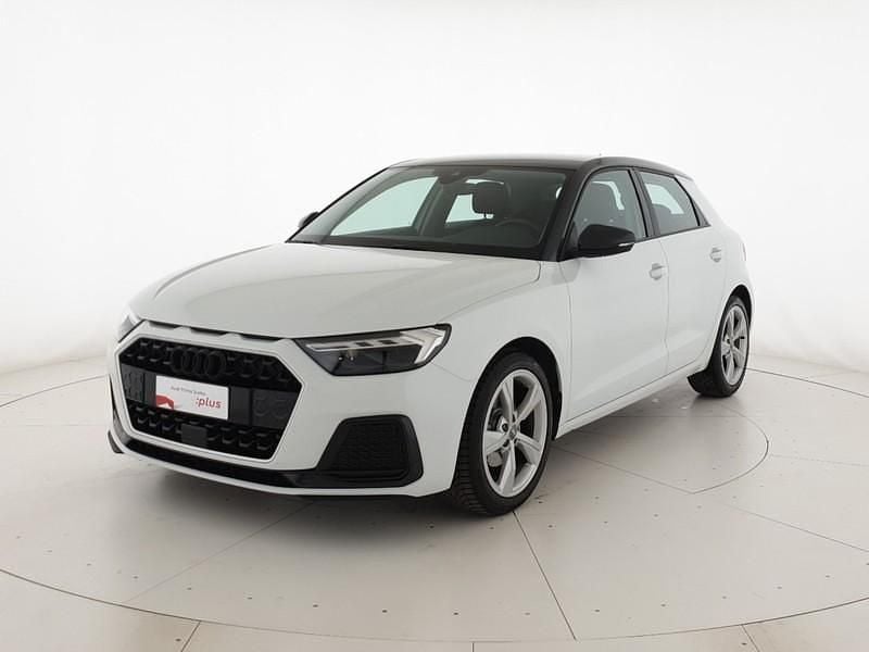 Usata Audi A1 Sportback Admired 116 CV (85 kW) 2020 Bianco ghiaccio metallizzato grigio manhattan metallizzato Utilitaria