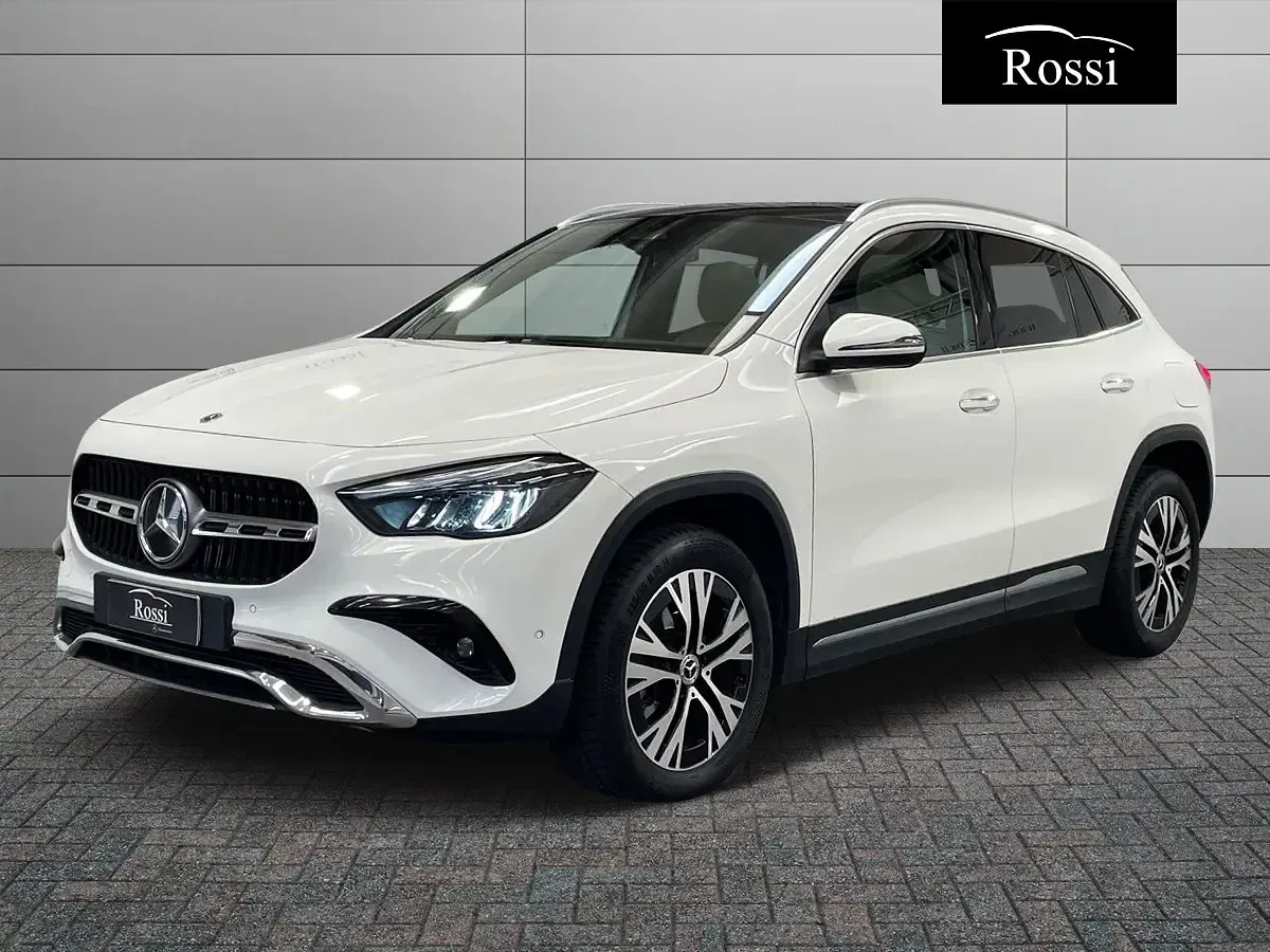 Usata Mercedes GLA200 Advanced Plus 150 CV (110 kW) 2023 SUV