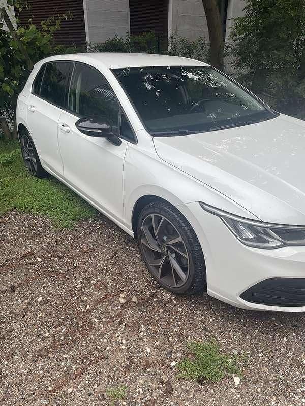 Usata VW Golf VIII Executive 131 CV (96 kW) 2021 Berlina