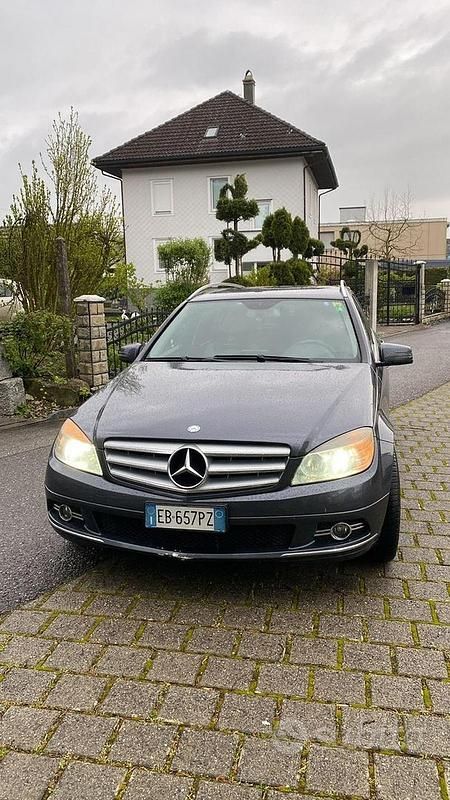 Usata Mercedes C220 170 CV (125 kW) 2009 Nero Station wagon