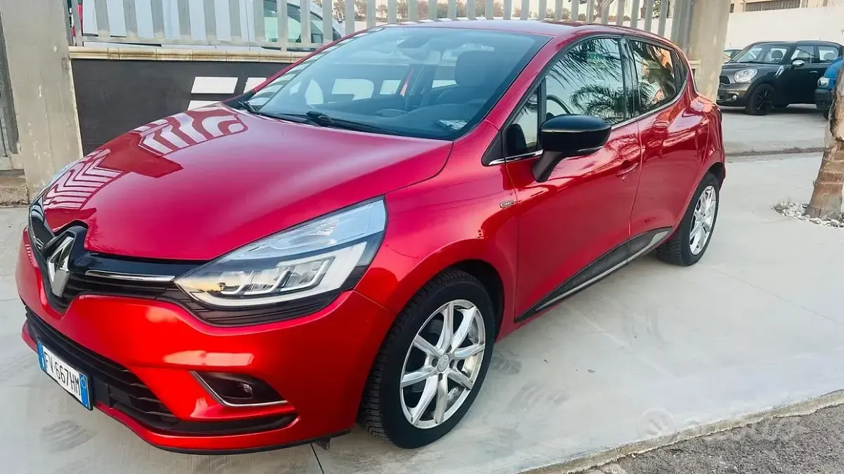 Second-hand Renault Clio IV 75 CP (55 kW) 2019 Roșu Berlinǎ