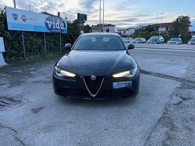 Usata Alfa Romeo Giulia Super 150 CV (110 kW) 2018 Nero Berlina